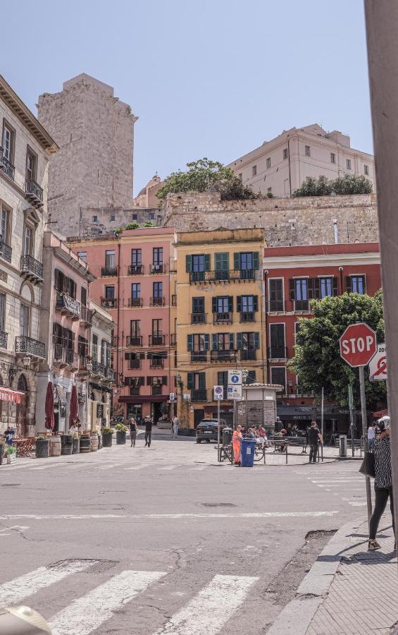 Suite Yenne Cagliari Exteriör bild