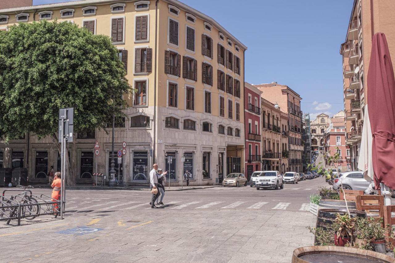 Suite Yenne Cagliari Exteriör bild