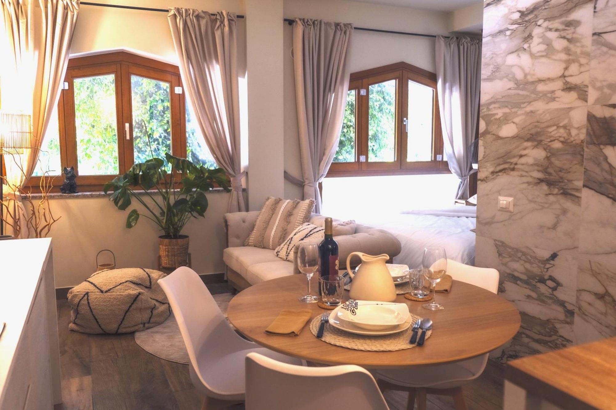 Suite Yenne Cagliari Exteriör bild